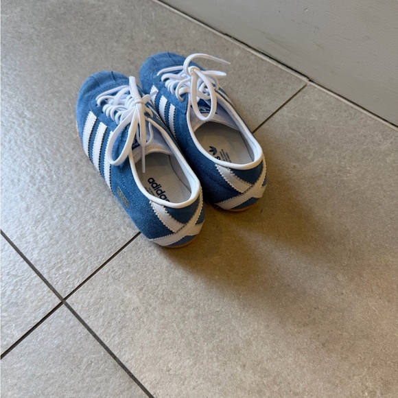 Adidas Tokyo Sneakers Blue and White - Picture 2 of 4